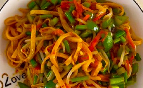 火腿雞蛋炒餅的做法