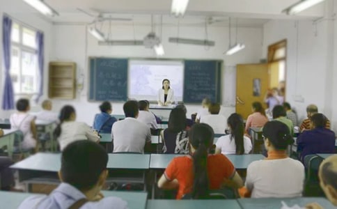 小學生家長會家長講話優秀【3篇】