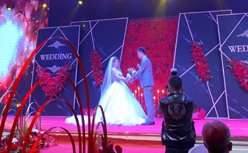 結婚慶典主婚人講話稿