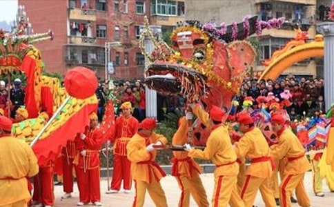 《中華傳統(tǒng)節(jié)日》教學(xué)反思范文